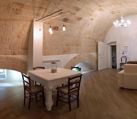 Palazzo Manfredi - Bed And Breakfast 모노폴리 외부 사진